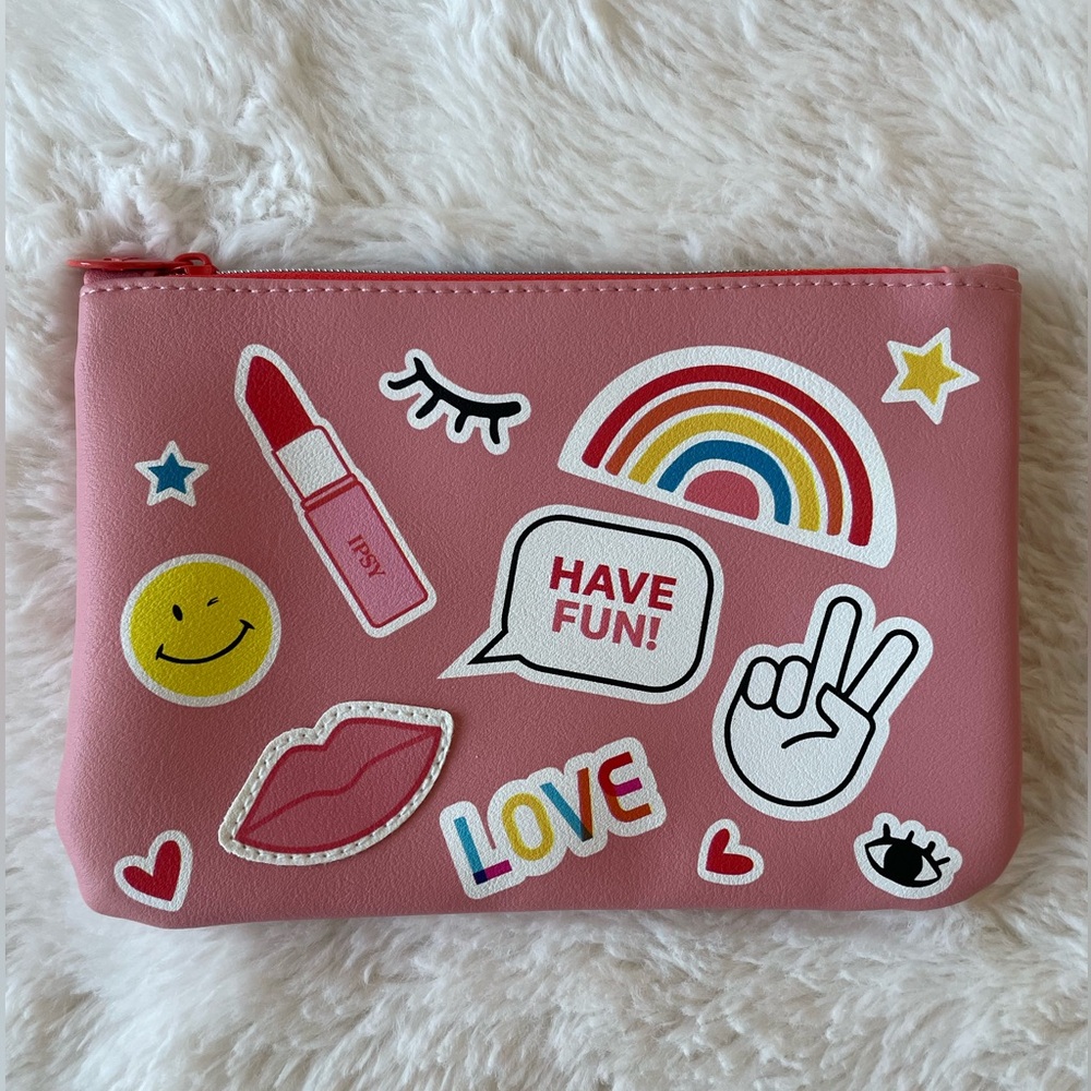 NWOT Ipsy Zipup Makeup Bag
